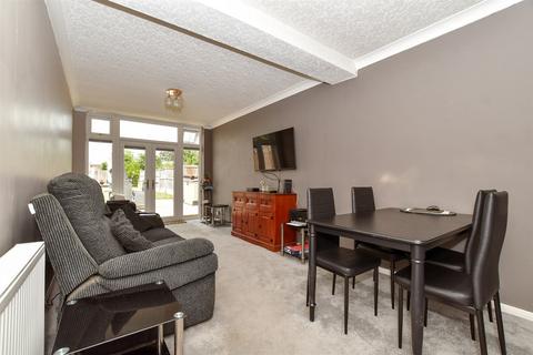 Harold Gardens, Wickford SS11 3 bed detached house for sale