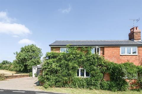 The Common, Bromham, Chippenham 3 bed semi