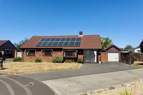 Sorrell Way, Christchurch BH23 3 bed detached bungalow for sale
