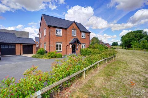 Wessex Grove, Worcester WR5 4 bed detached house for sale
