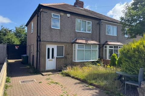 Burniston Drive, Huddersfield 3 bed semi