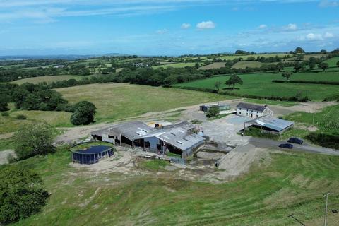 Llanarth, Ceredigion, SA47 5 bed property with land for sale
