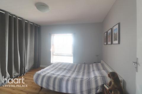 Ladas Road, London 1 bed flat for sale