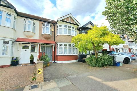 Fairlop Road, Ilford IG6 4 bed terraced house for sale