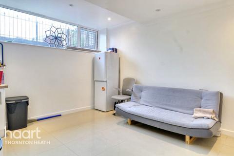 London Road, Thornton Heath 2 bed flat for sale