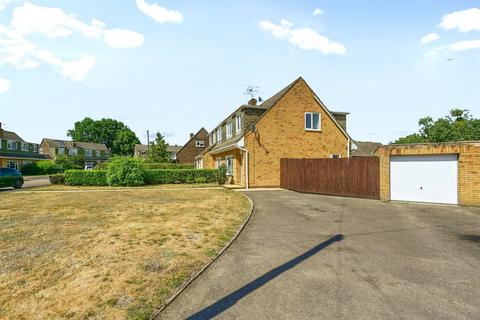 Robert Way, Mytchett, Camberley... 3 bed semi