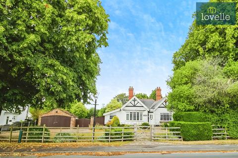Waltham Road, Brigsley DN37 5 bed bungalow for sale