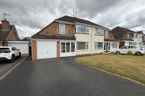 St. Peters Road, Pedmore... 3 bed semi