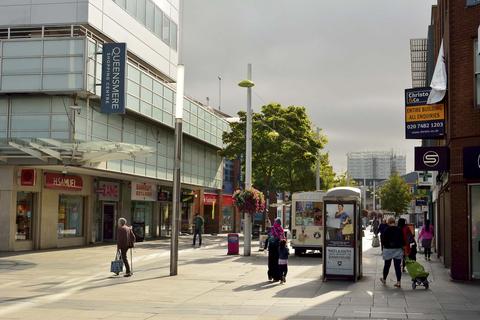 at Buy To Let Slough Flat, Buy to Let... 2 bed apartment for sale
