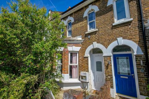 Bloomfield Road, Woolwich, SE18 2 bed terraced house for sale