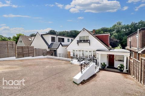 The Grove, Biggin Hill 3 bed detached house for sale