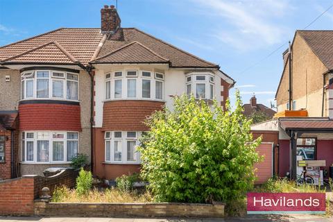 Rowantree Close, London 3 bed semi