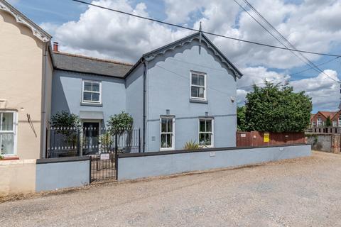 Gladstone Road, Fakenham, NR21 4 bed semi