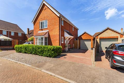 Keel Close, Carlton Colville 3 bed detached house for sale