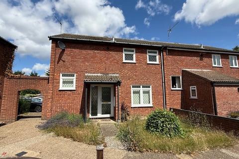 52 Stonehouse Road, Norwich, Norfolk... 3 bed semi