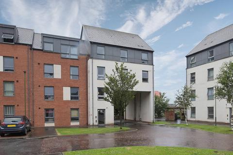 22/6 Ferry Gait Crescent, Edinburgh... 2 bed flat for sale