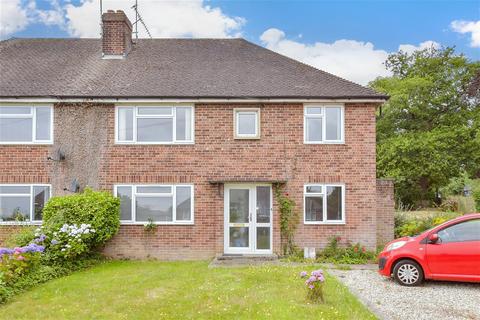 Jarvis Road, Arundel, West Sussex 2 bed maisonette for sale