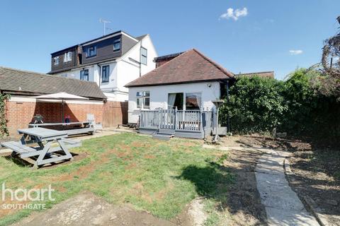 Ryhope Road, London 4 bed bungalow for sale