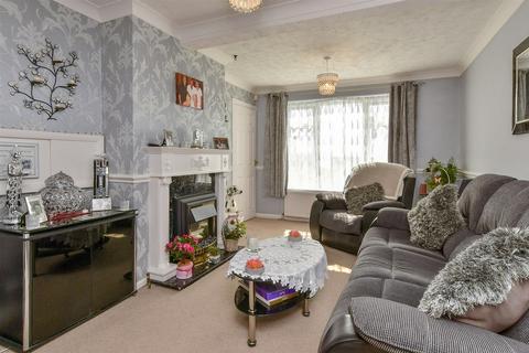 Langley Crescent, Brighton BN2 2 bed terraced house for sale