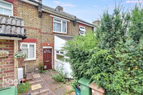 Downs Road, Sutton 2 bed terraced house for sale