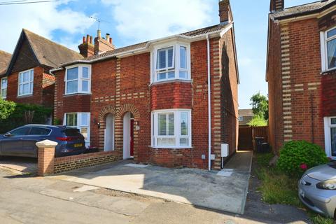 Faversham Road, Ashford, TN24 9 3 bed semi