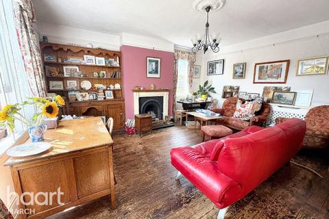 London Road, Chatteris 5 bed semi
