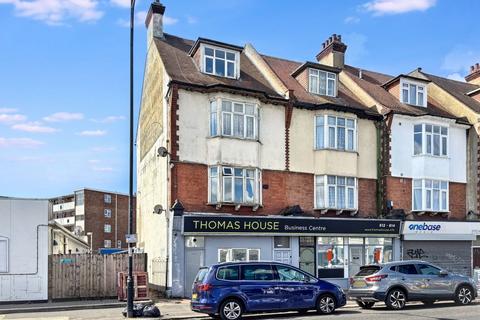 612 London Road, Westcliff