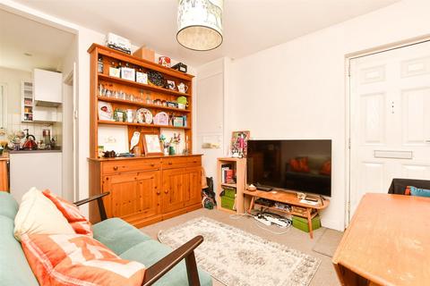 Church Street, Dorking, Surrey 2 bed flat for sale