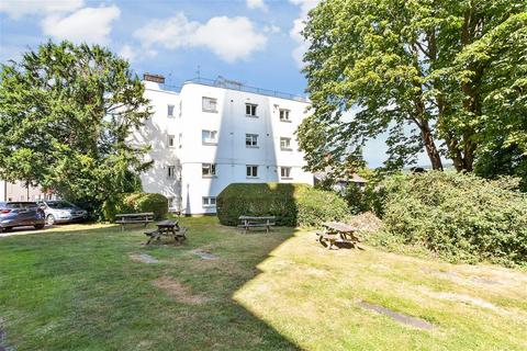 Church Street, Dorking, Surrey 2 bed flat for sale