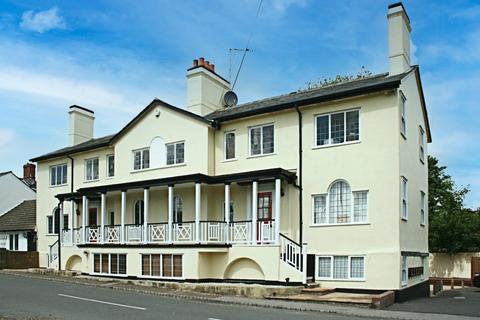 The Downs, Dunmow, CM6 2 bed apartment for sale