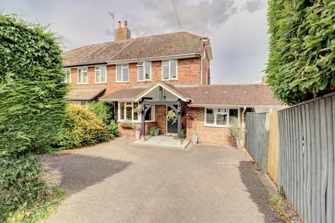 Rose Avenue, High Wycombe HP15 3 bed semi
