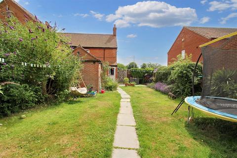 Eagle Road, Erpingham, Norwich 3 bed semi