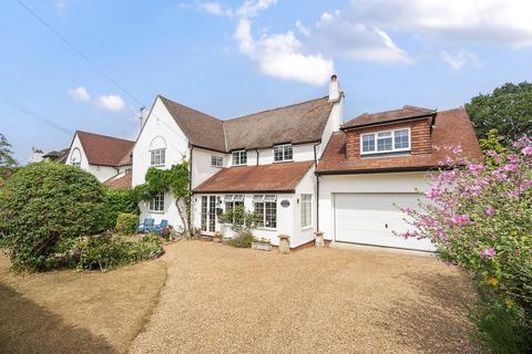 Edwin Road, West Horsley, KT24 4 bed semi