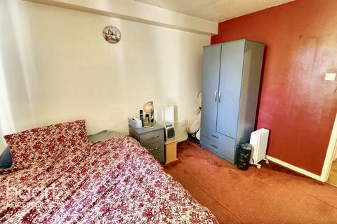 Lyle Close, Leicester 1 bed flat for sale