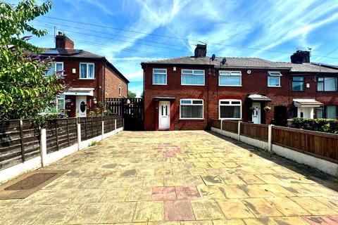 Kirkby Avenue, Manchester 3 bed semi