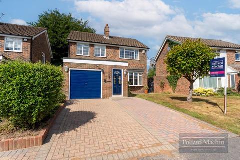 Riding Hill, Sanderstead 3 bed detached house for sale