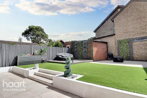 Trent Road, Chatham 2 bed semi