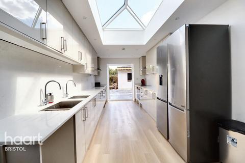 Mount Hill Road, Bristol 11 bed semi