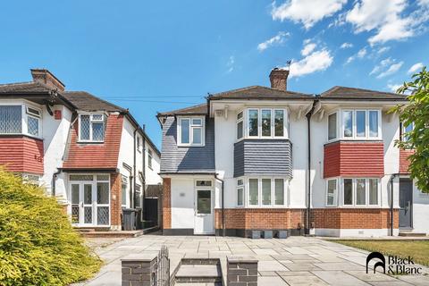 Village Way, Beckenham, BR3 3 bed semi