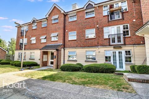 Harper Close, Grays 2 bed flat for sale