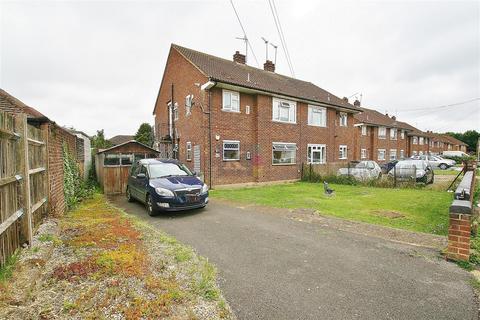 Barnhill Road, Hayes 2 bed maisonette for sale