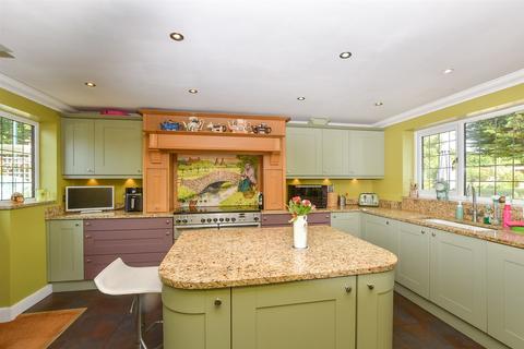 Pluckley, Ashford, Kent 3 bed detached house for sale