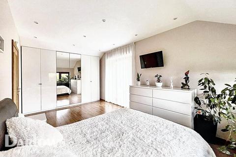 Hirwaun Road, Aberdare 3 bed detached house for sale