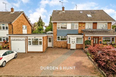 Longfields, Ongar, CM5 4 bed semi