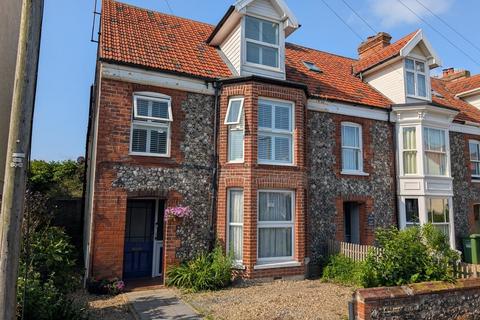 Cliff Road, Norfolk NR26 3 bed apartment for sale