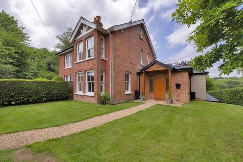 Cryals Road, Matfield TN12 4 bed semi