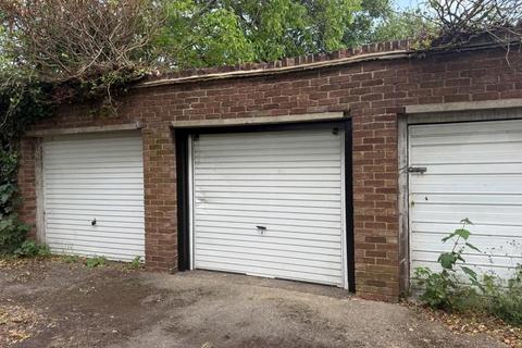 Garage 11 Whitehill Road, Gravesend... Garage for sale