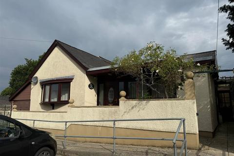 Iscennen Road, Ammanford SA18 2 bed detached bungalow for sale