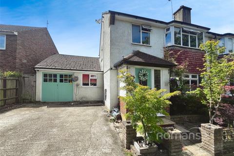 Holt Close, Farnborough, Hampshire 3 bed semi