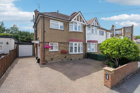 Bell Close, Pinner, HA5 3 bed semi